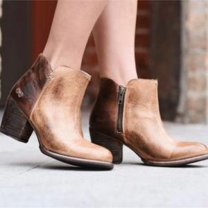 NWOT Bed Stu Leather Boots 9.5
